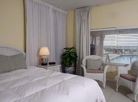 Villa Caprice Beachfront Hotel Lauderdale-by-the-Sea Room photo